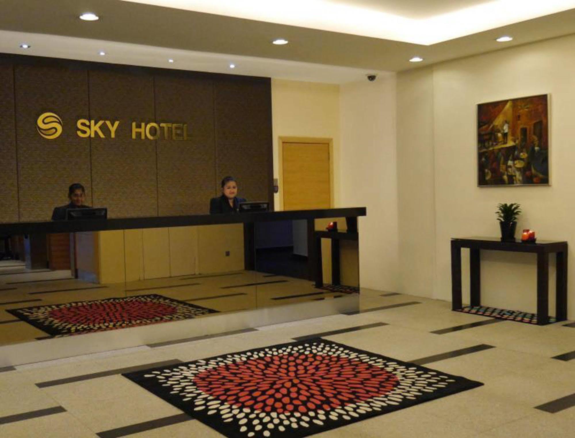 Sky Hotel Kuala Lumpur Buitenkant foto